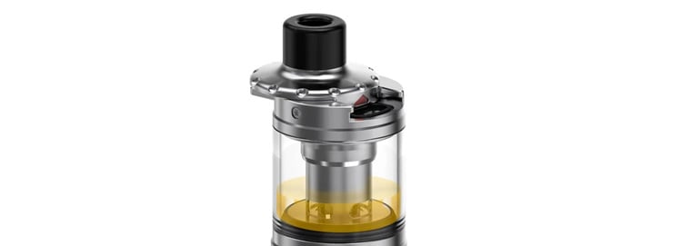 Filling the clearomizer of the Zelos 3 kit